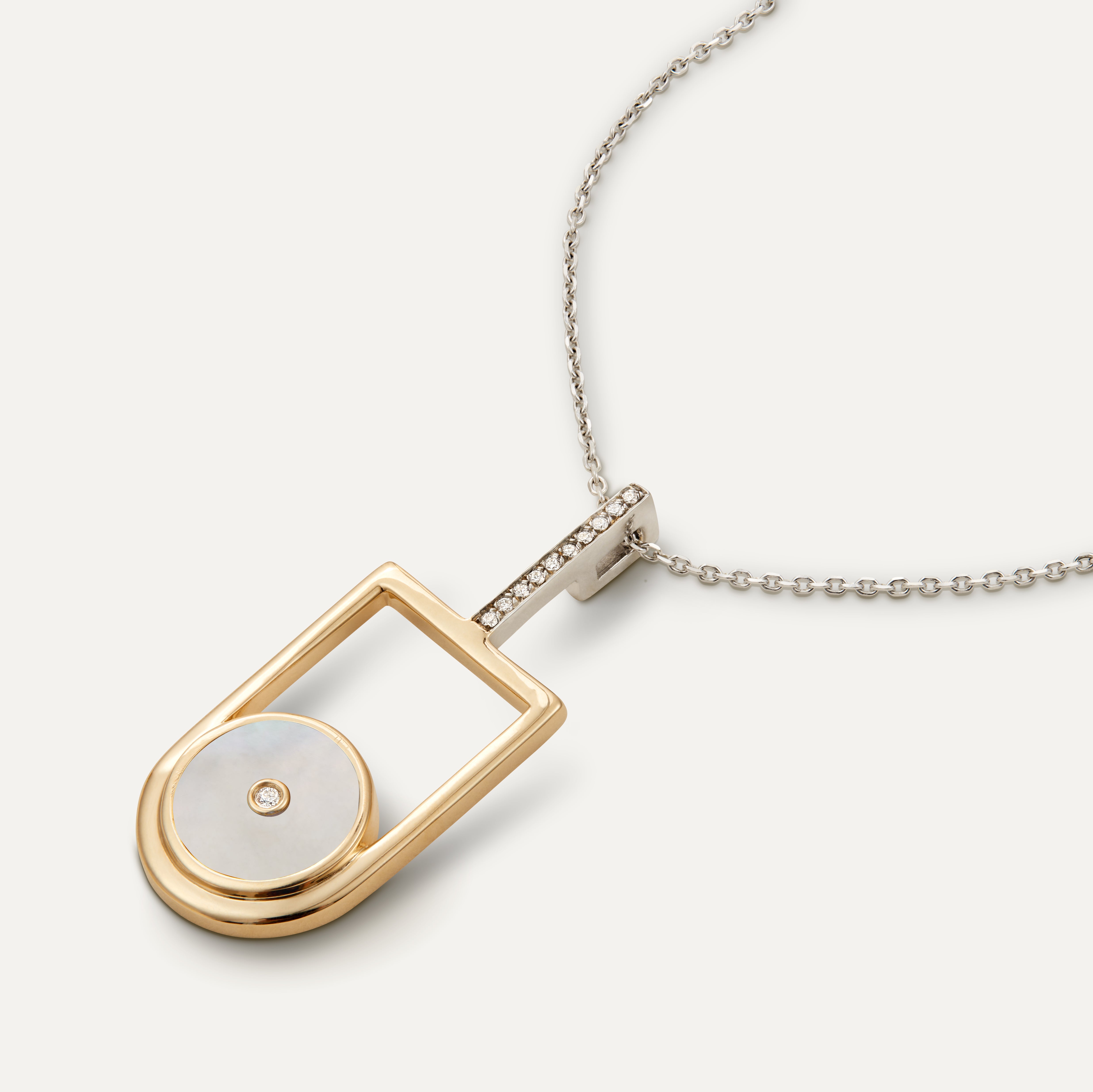 Déco Mother of Pearl & Diamonds Necklace