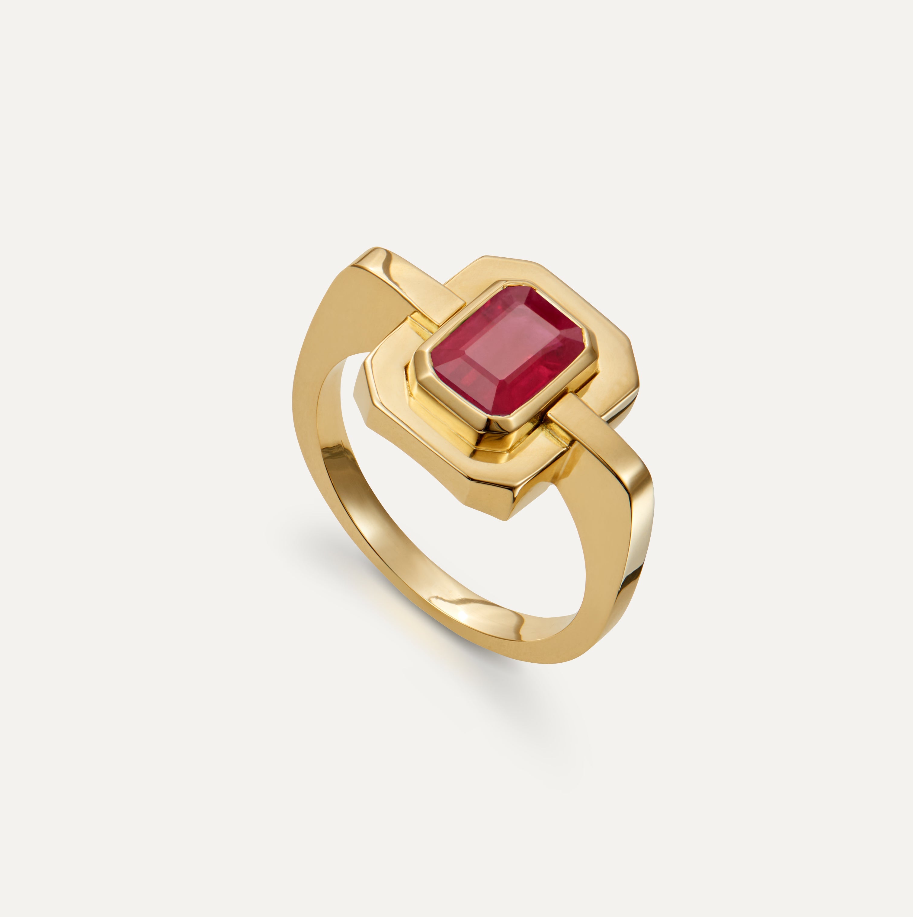 Entrelacs Gold & Ruby Ring