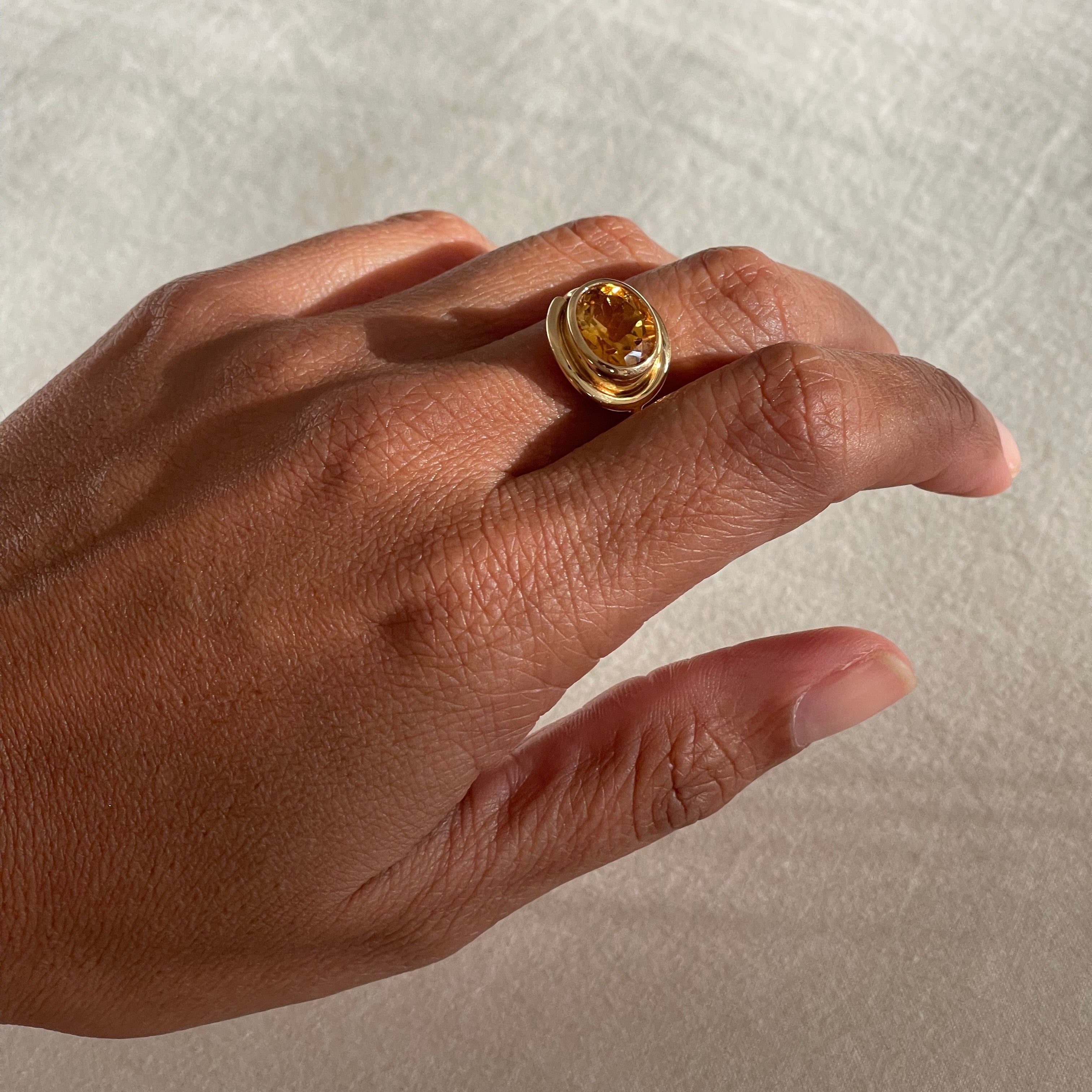 Volute XL Citrine & Gold Ring