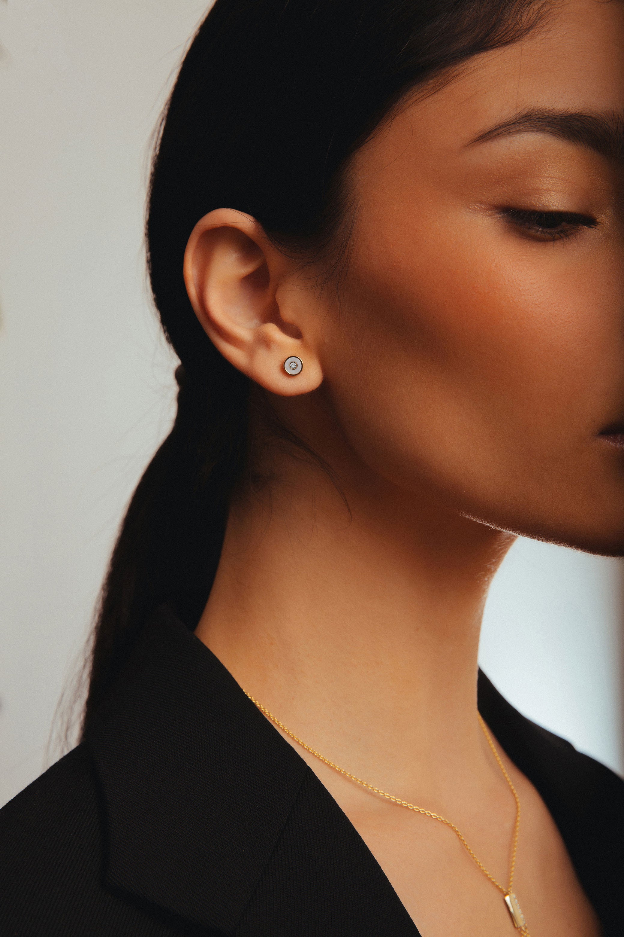 Les Clous N.1, Mother of Pearl and Diamond earrings